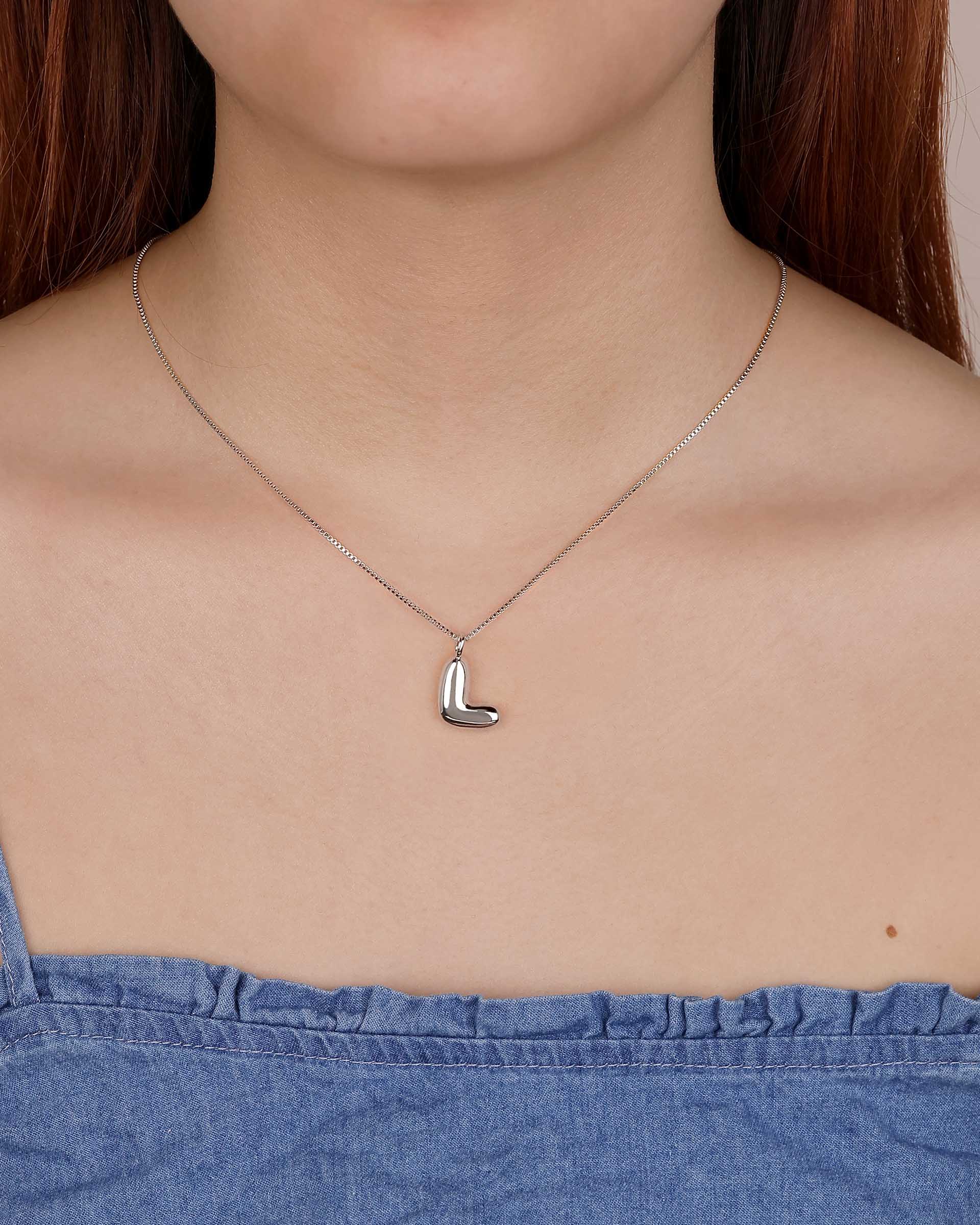 Bubble Initial 'L' Necklace in Silver - Image 2