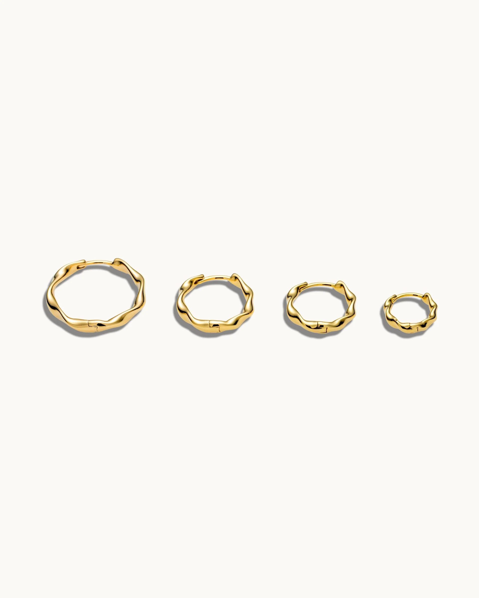 Elva Hoop Earrings in Gold - Image 9