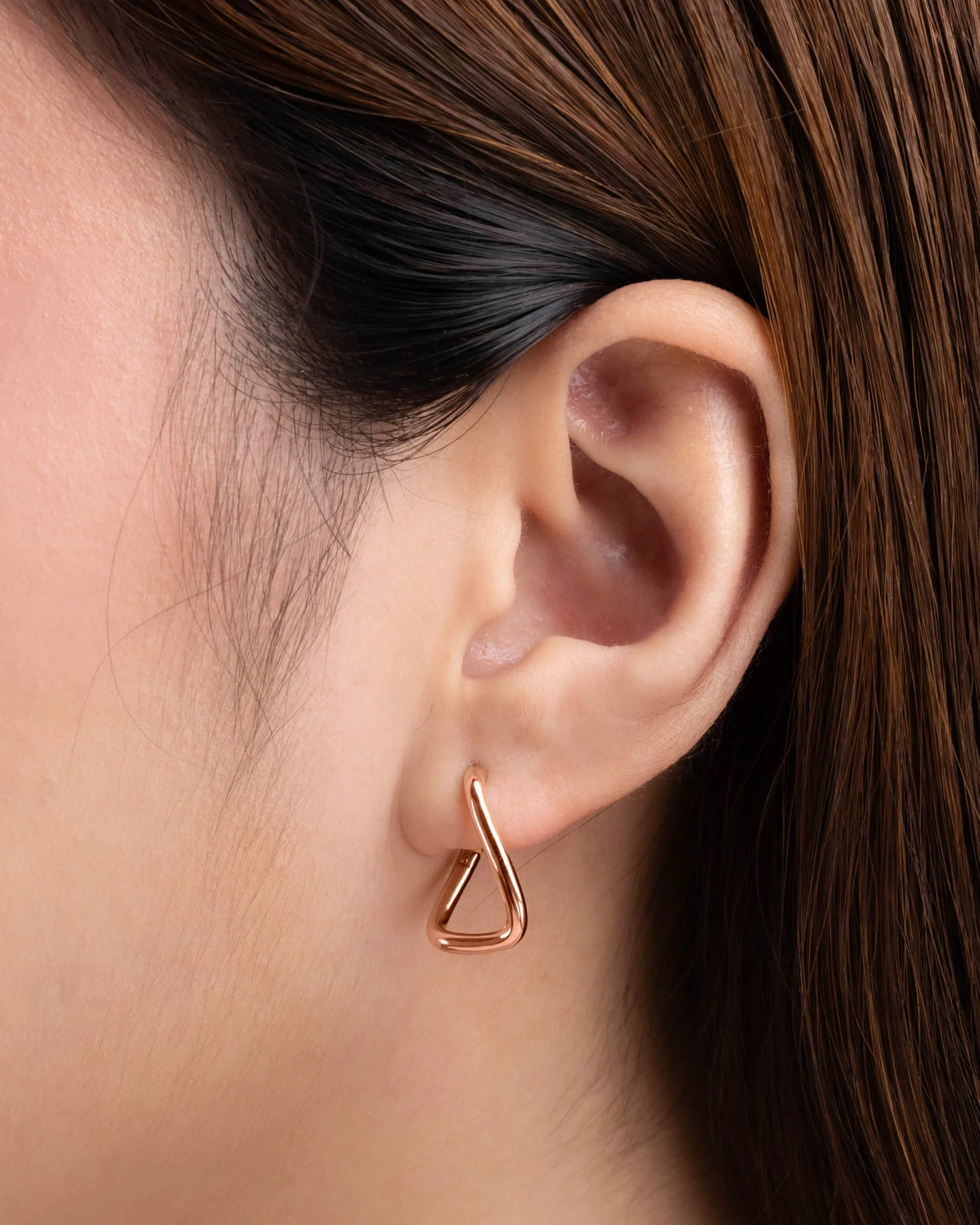 Alana Hoop Earrings in Rose Gold - Image 2