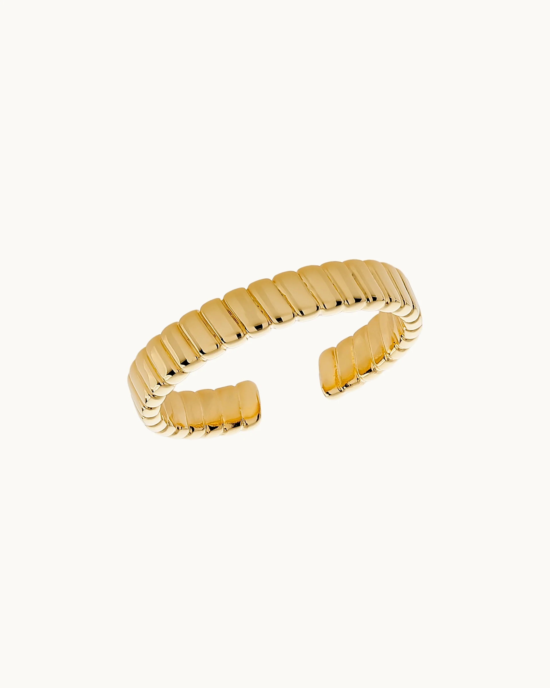 Natalya Ridged Ring in Gold