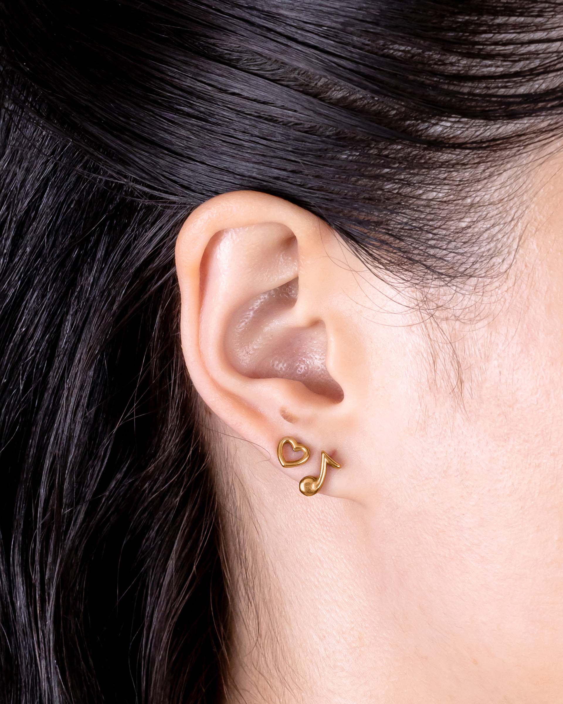 Rodrigo Heart Stud Earrings in Gold - Image 3